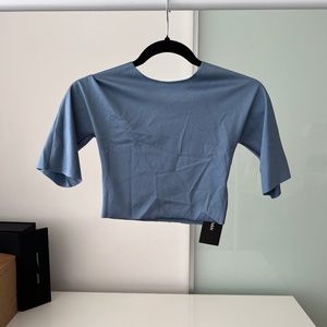 Ruban Noir Crop Top